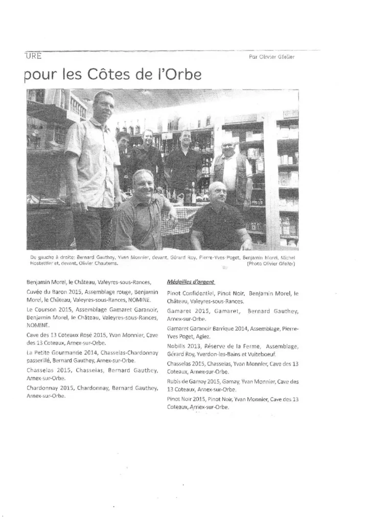 Article de presse présentant les médailles remportées par les vignerons des Côtes de l'Orbe, avec une photographie des producteurs récompensés, dont Olivier Chautems, Bernard Gauthey, Yvan Monnier, Pierre-Yves Poget, Benjamin Morel et Gérard Roy.