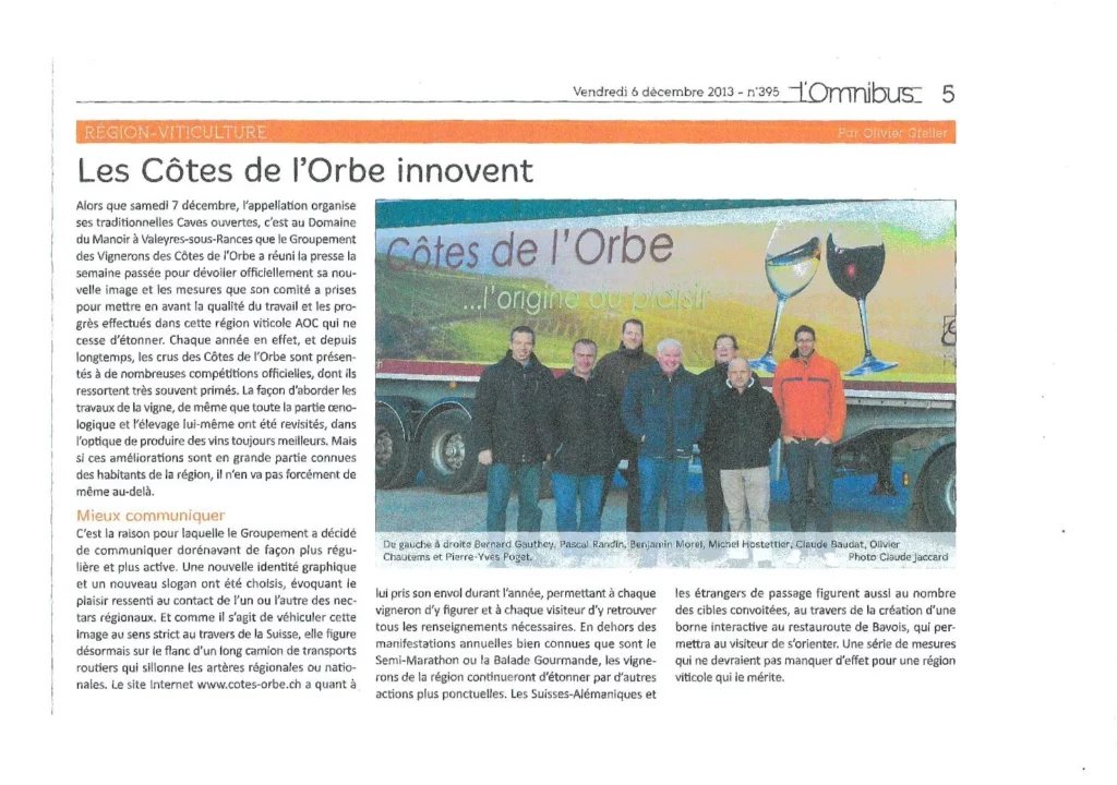 Article de presse présentant les nouvelles actions de communication des Côtes de l'Orbe, avec Olivier Chautems et les membres du groupement devant le camion promotionnel du vignoble.